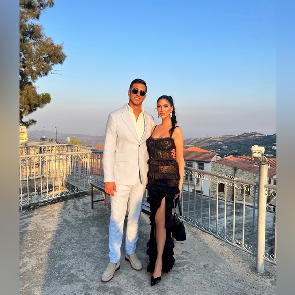 V. Chapman - The Cassia Dress in Black - Picture 3 of 3